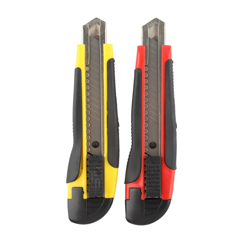Utility Knife Close-Up Blade Extended — Wholesale Dollar Store Hardware Canada